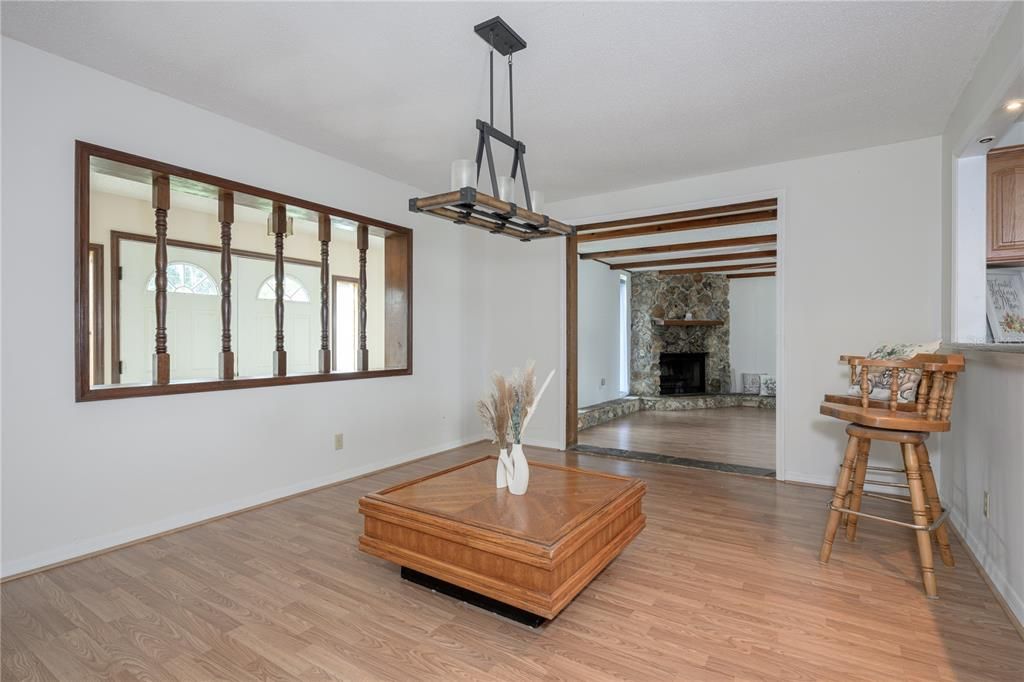 For Sale: $350,000 (3 beds, 1 baths, 1501 Square Feet)