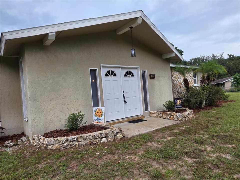 For Sale: $350,000 (3 beds, 1 baths, 1501 Square Feet)