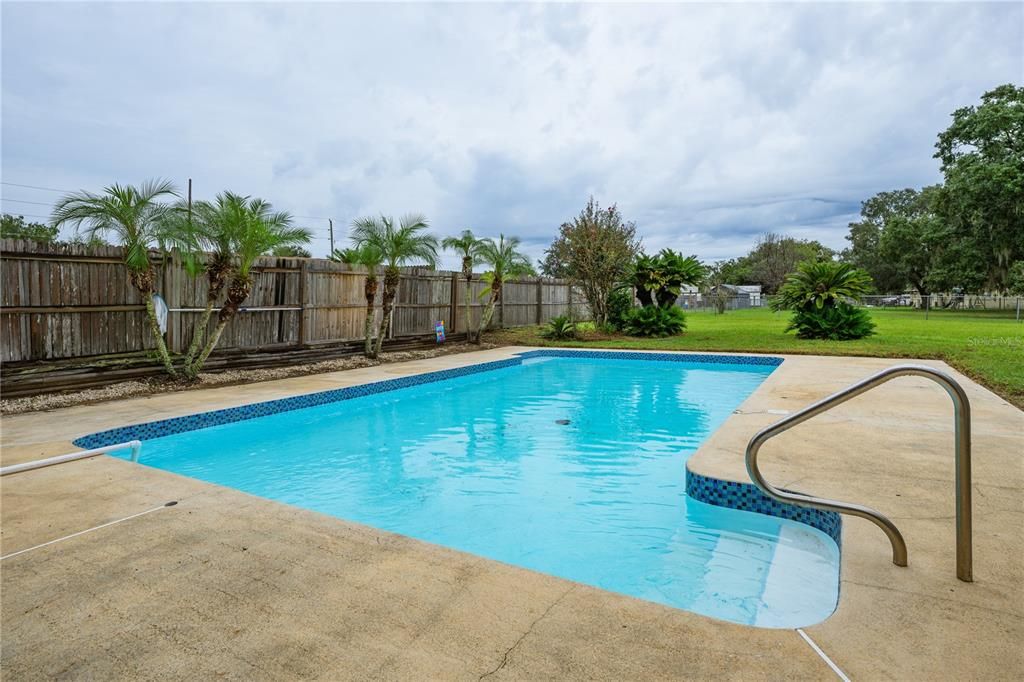 For Sale: $350,000 (3 beds, 1 baths, 1501 Square Feet)