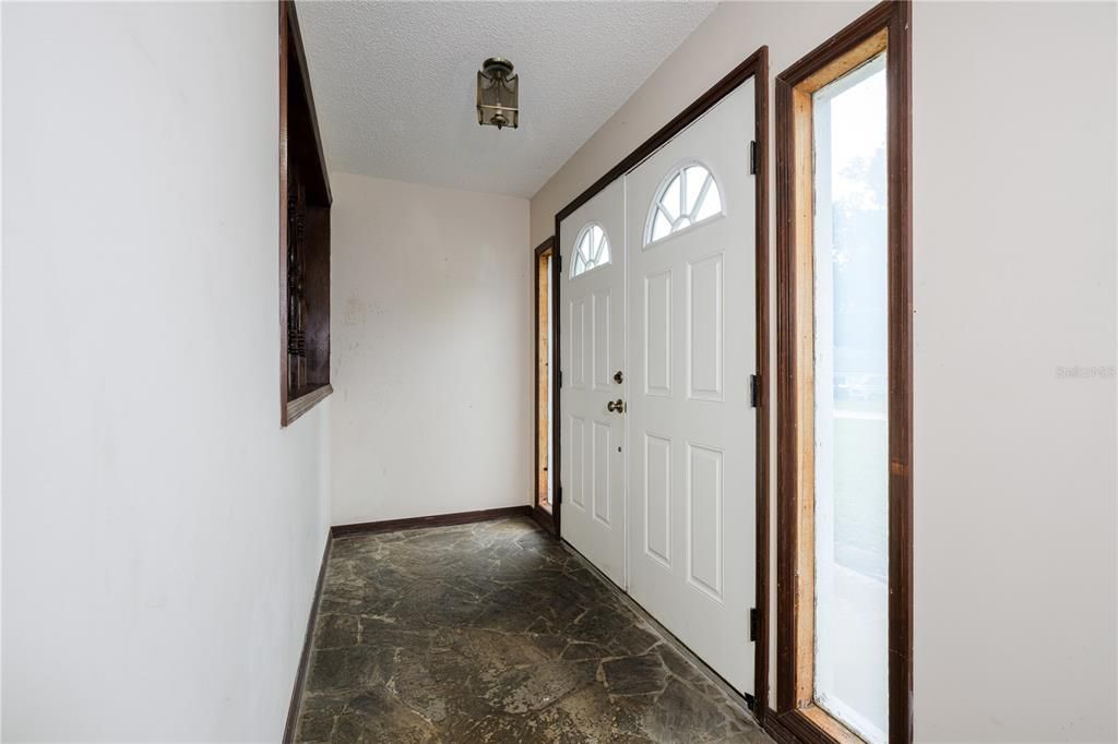 For Sale: $350,000 (3 beds, 1 baths, 1501 Square Feet)