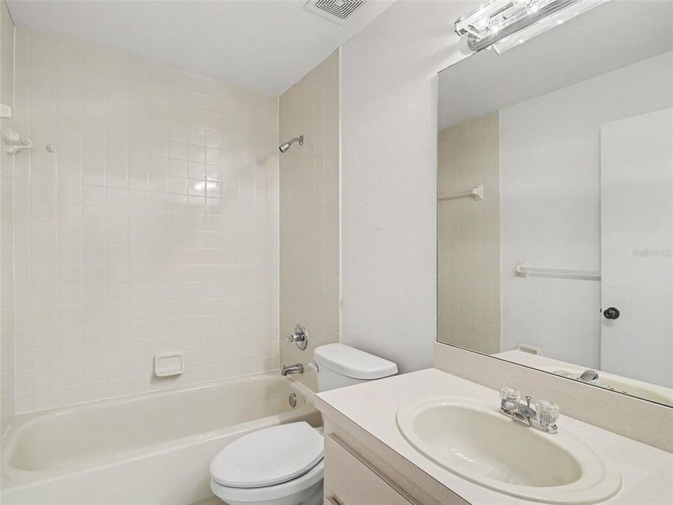 For Sale: $299,000 (3 beds, 2 baths, 1376 Square Feet)