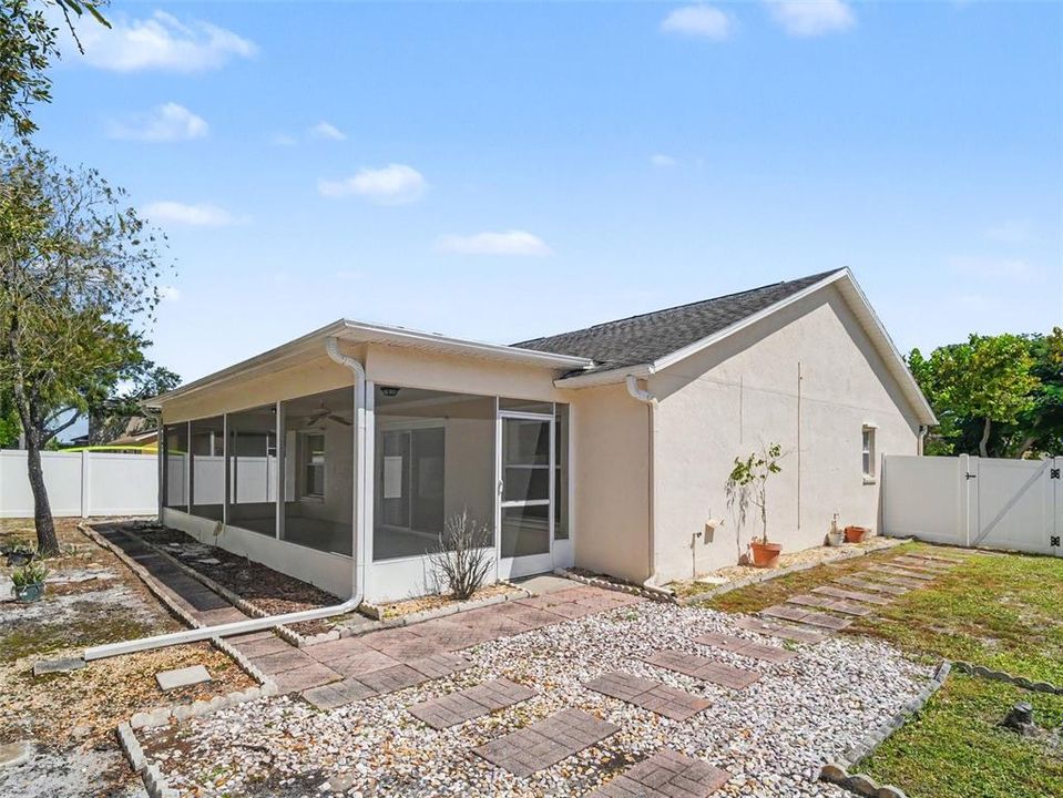 For Sale: $299,000 (3 beds, 2 baths, 1376 Square Feet)