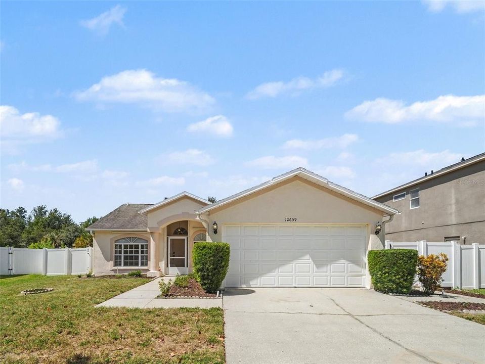 For Sale: $299,000 (3 beds, 2 baths, 1376 Square Feet)