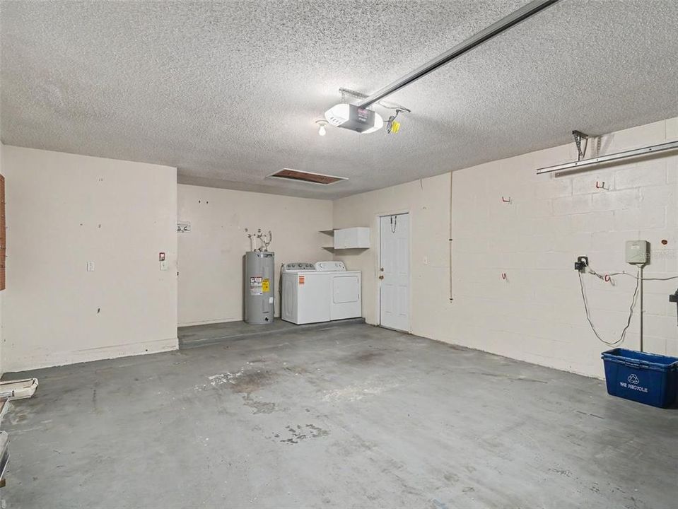 For Sale: $299,000 (3 beds, 2 baths, 1376 Square Feet)
