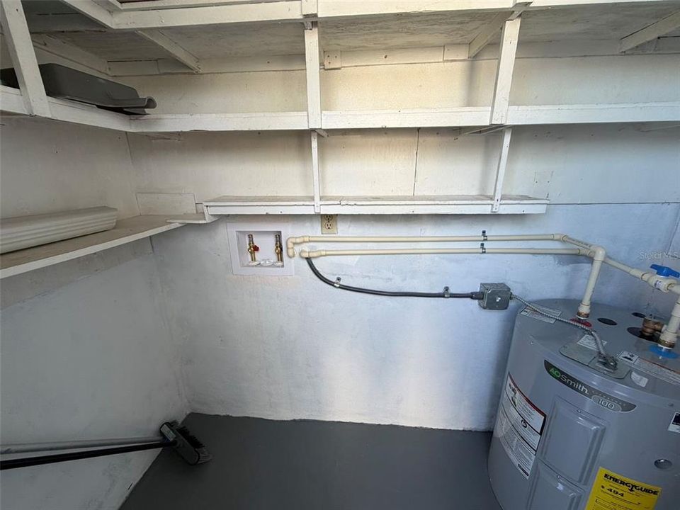 For Rent: $1,600 (2 beds, 1 baths, 800 Square Feet)