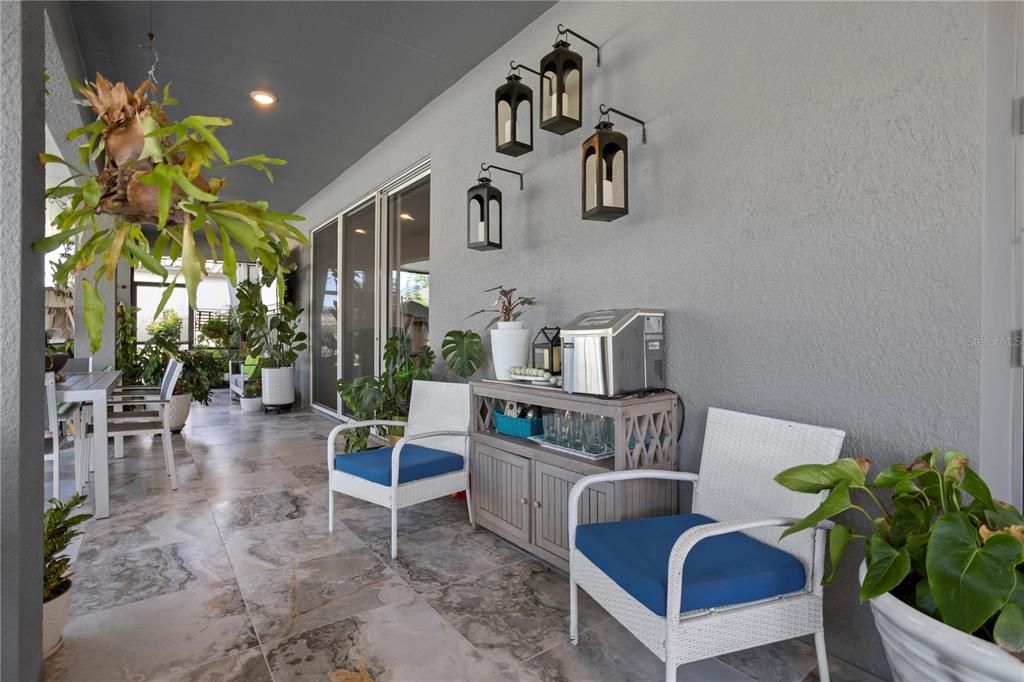 En Venta: $900,000 (4 camas, 3 baños, 2807 Pies cuadrados)