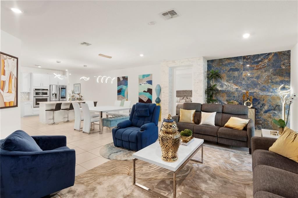 En Venta: $900,000 (4 camas, 3 baños, 2807 Pies cuadrados)