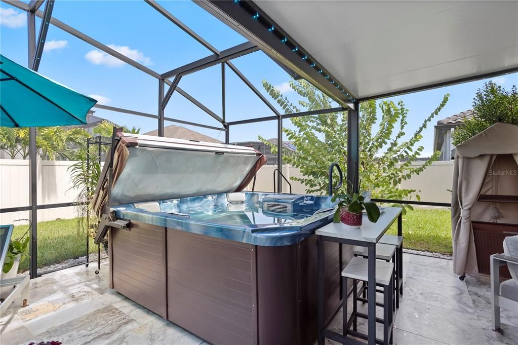En Venta: $900,000 (4 camas, 3 baños, 2807 Pies cuadrados)