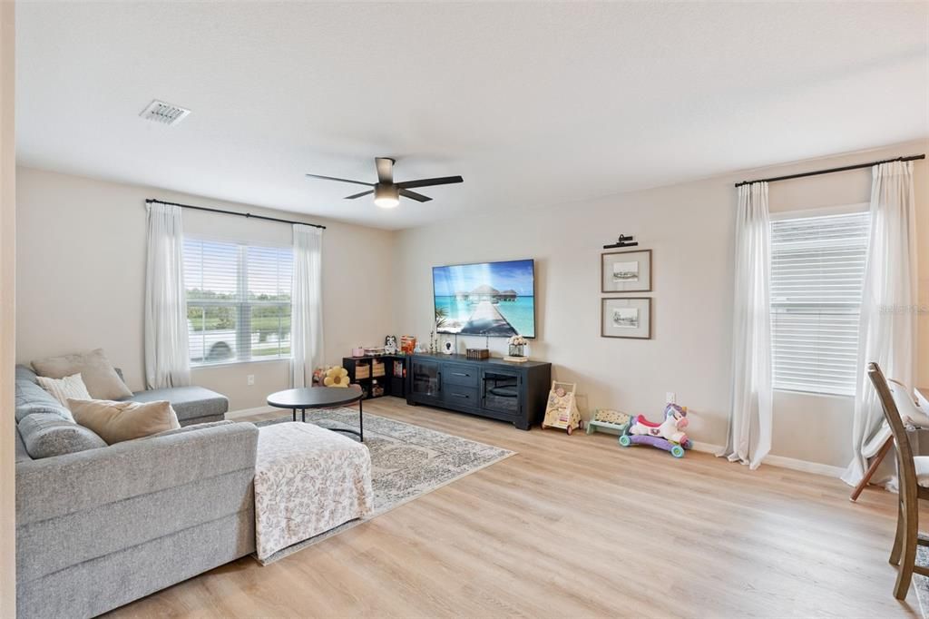 For Sale: $450,000 (4 beds, 2 baths, 2308 Square Feet)