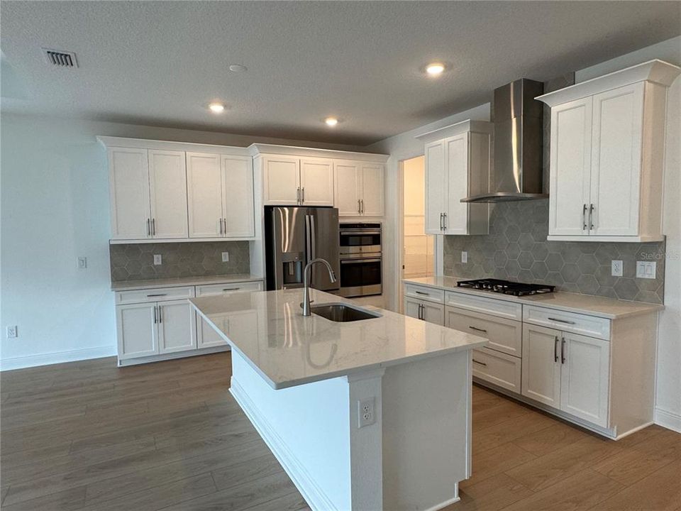 For Sale: $649,999 (4 beds, 2 baths, 2851 Square Feet)