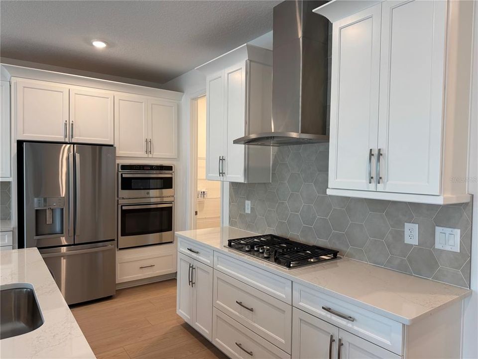 For Sale: $649,999 (4 beds, 2 baths, 2851 Square Feet)