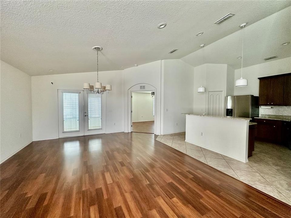 En Renta: $1,900 (3 camas, 2 baños, 1716 Pies cuadrados)