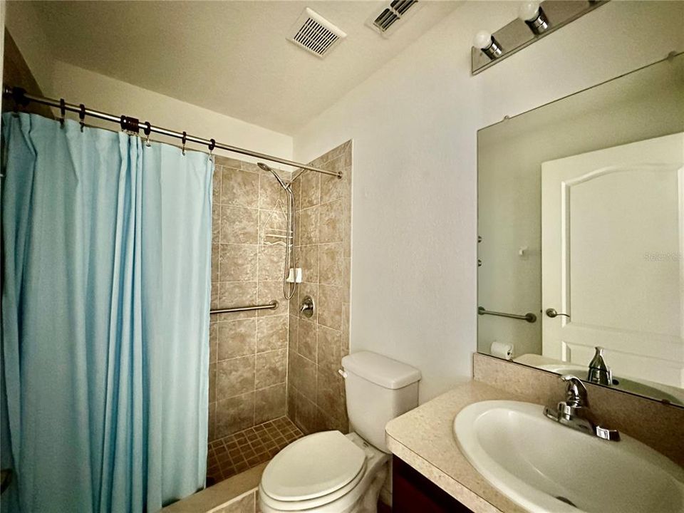 En Renta: $1,900 (3 camas, 2 baños, 1716 Pies cuadrados)