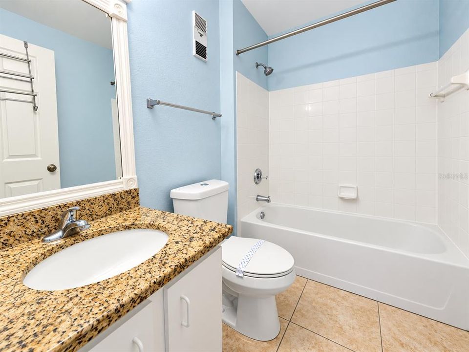 En Venta: $224,999 (2 camas, 2 baños, 886 Pies cuadrados)