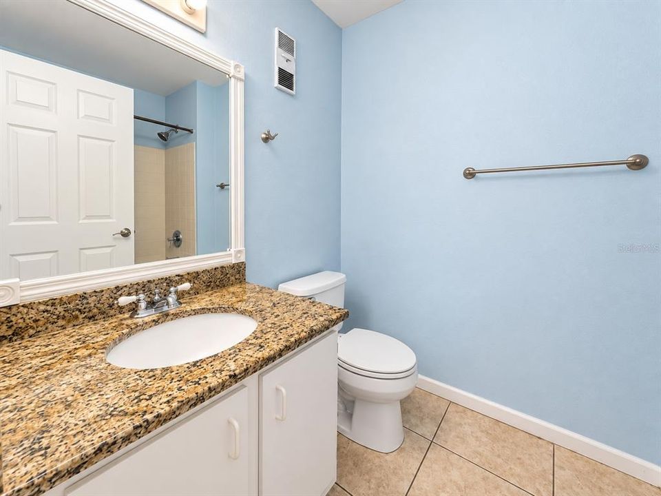 En Venta: $224,999 (2 camas, 2 baños, 886 Pies cuadrados)