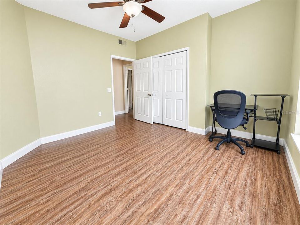 En Venta: $224,999 (2 camas, 2 baños, 886 Pies cuadrados)