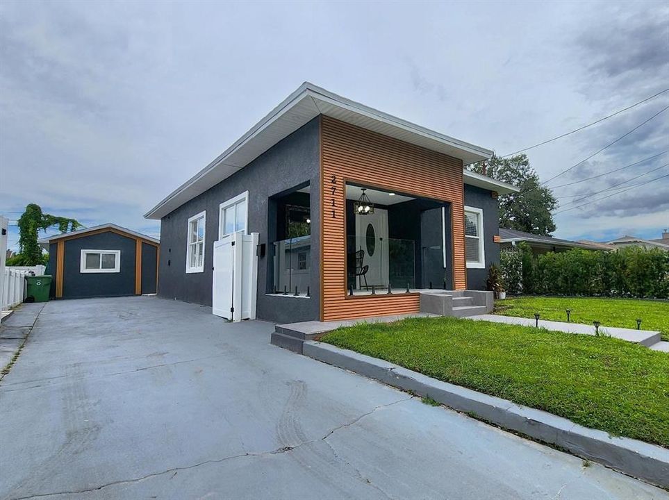 For Sale: $489,900 (3 beds, 2 baths, 1200 Square Feet)