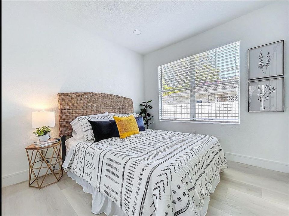 For Sale: $489,900 (3 beds, 2 baths, 1200 Square Feet)
