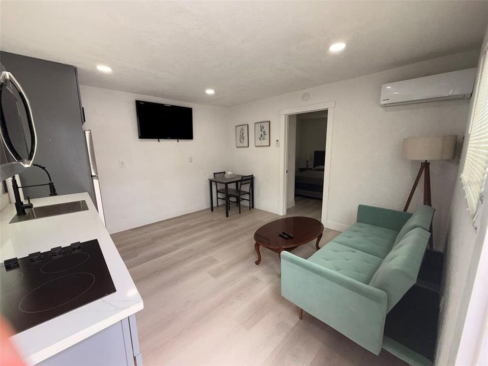 For Sale: $489,900 (3 beds, 2 baths, 1200 Square Feet)