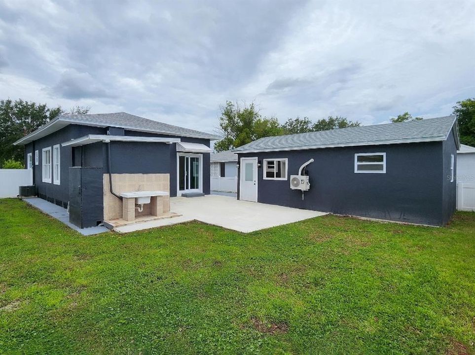 For Sale: $489,900 (3 beds, 2 baths, 1200 Square Feet)
