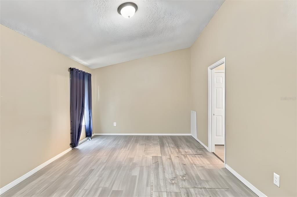 На продажу: $319,999 (3 спален, 2 ванн, 1502 Квадратных фут)