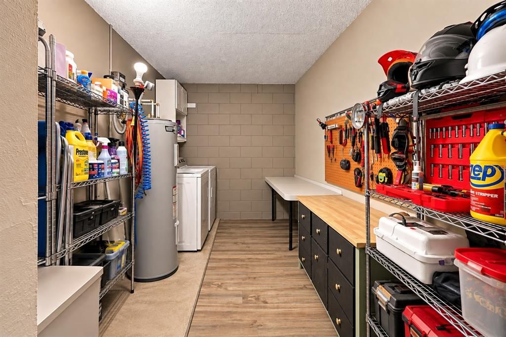 На продажу: $319,999 (3 спален, 2 ванн, 1502 Квадратных фут)