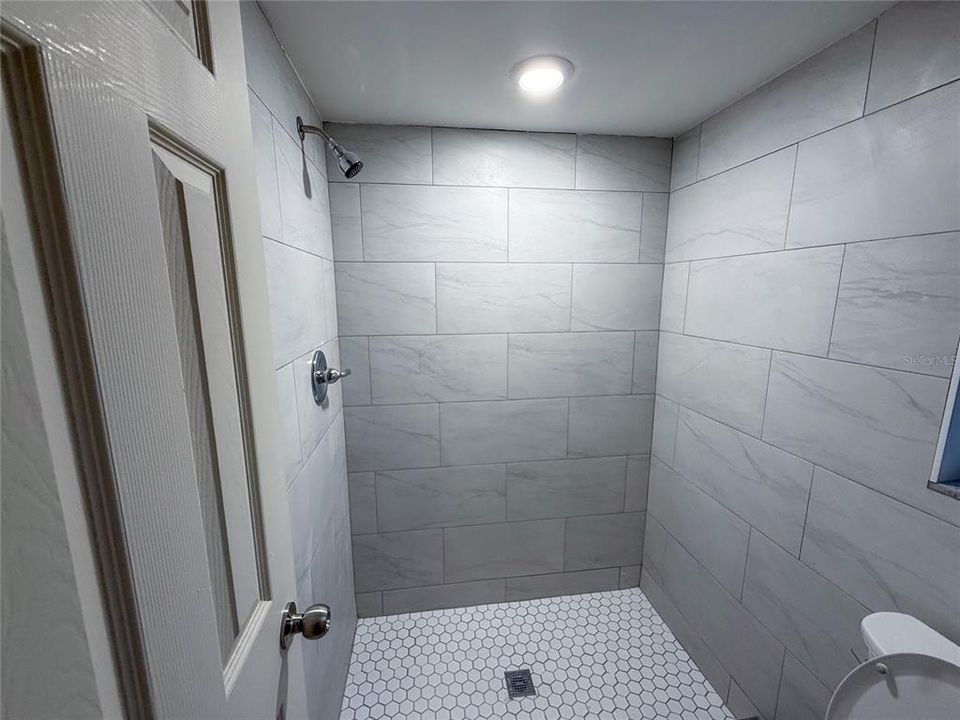 For Rent: $1,850 (2 beds, 2 baths, 1027 Square Feet)