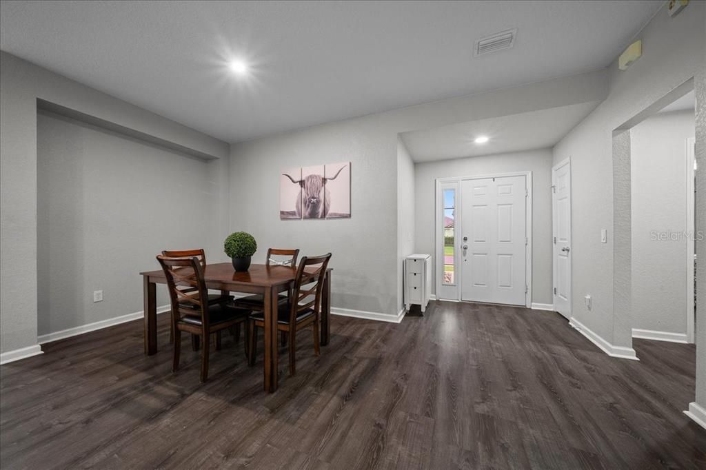 En Venta: $269,000 (3 camas, 2 baños, 1714 Pies cuadrados)