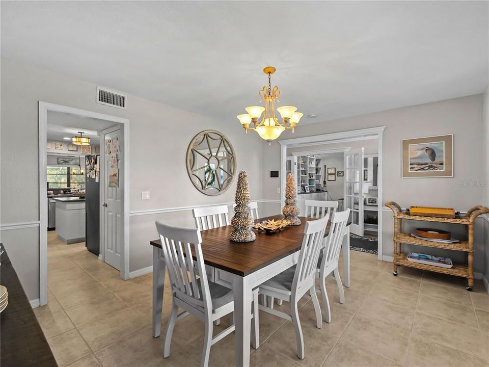For Sale: $539,900 (3 beds, 2 baths, 2636 Square Feet)