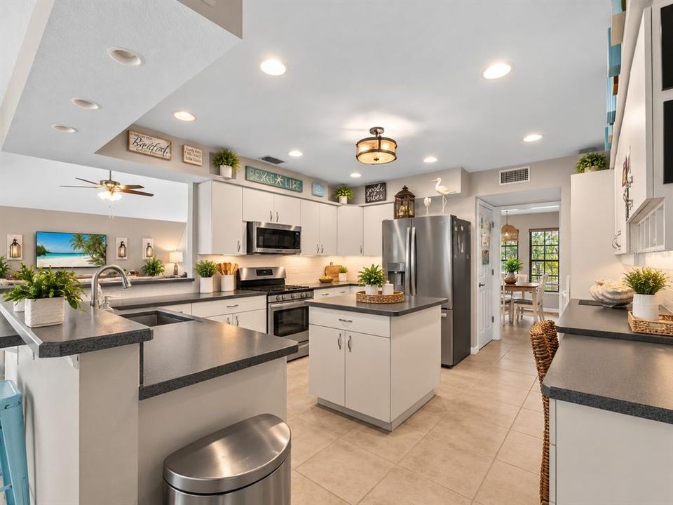 For Sale: $539,900 (3 beds, 2 baths, 2636 Square Feet)