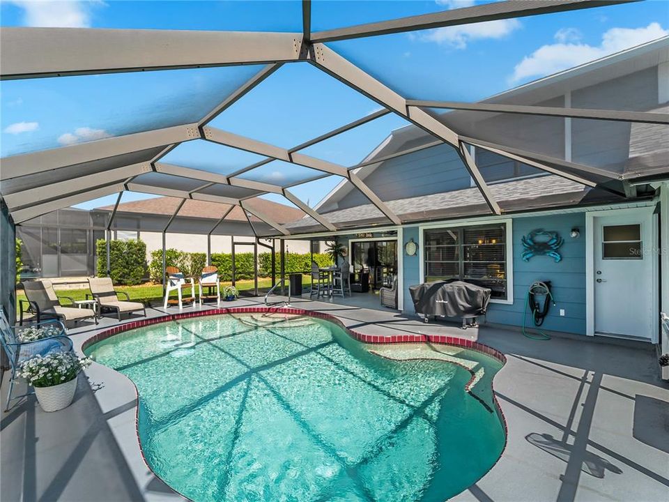 For Sale: $539,900 (3 beds, 2 baths, 2636 Square Feet)