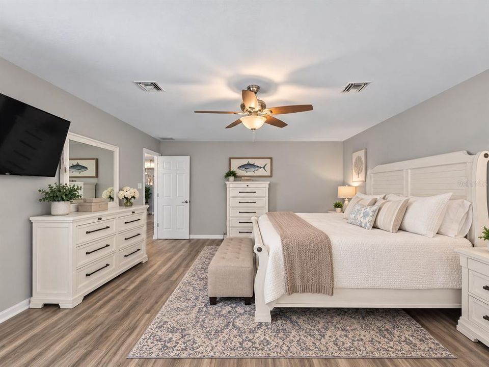 For Sale: $539,900 (3 beds, 2 baths, 2636 Square Feet)