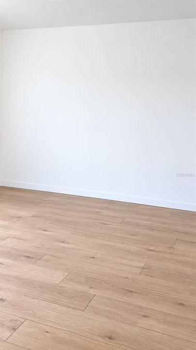 For Rent: $2,200 (4 beds, 2 baths, 2366 Square Feet)
