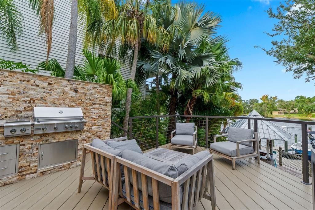 En Venta: $1,500,000 (3 camas, 3 baños, 3225 Pies cuadrados)