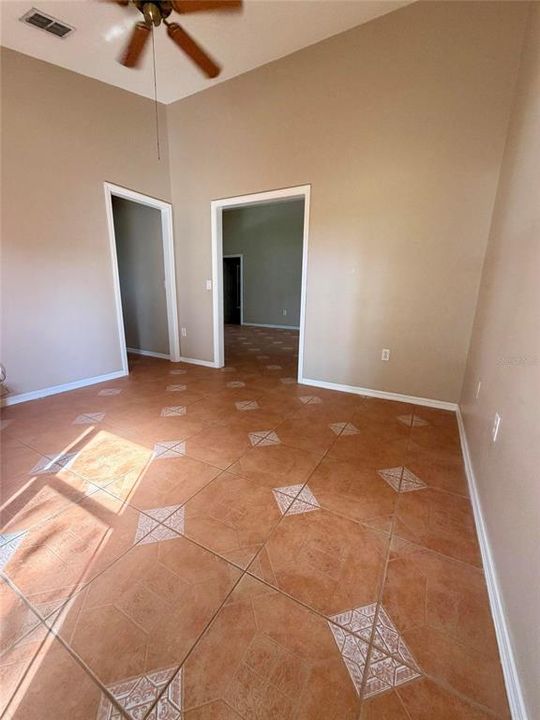 En Venta: $319,000 (2 camas, 2 baños, 1840 Pies cuadrados)