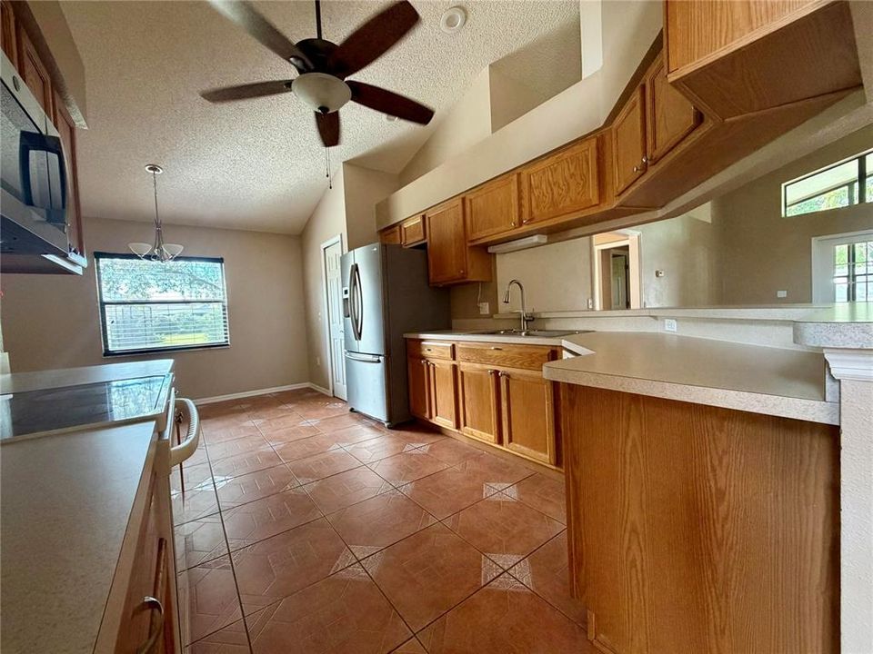 En Venta: $319,000 (2 camas, 2 baños, 1840 Pies cuadrados)