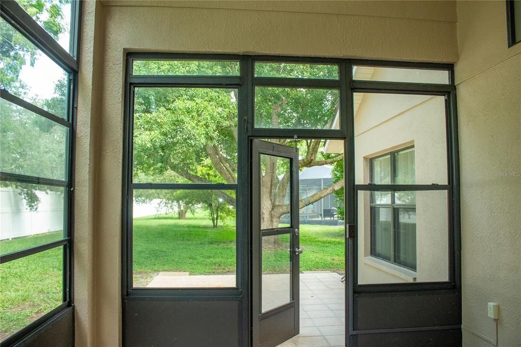 En Venta: $319,000 (2 camas, 2 baños, 1840 Pies cuadrados)