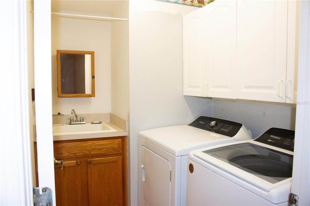 En Venta: $319,000 (2 camas, 2 baños, 1840 Pies cuadrados)
