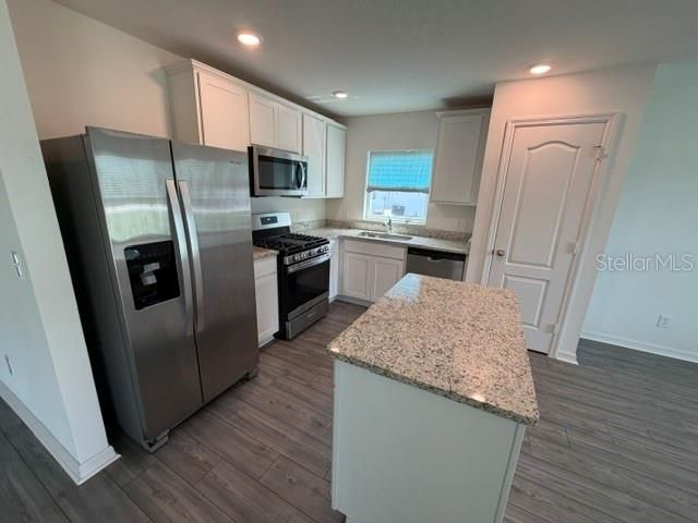 For Sale: $275,000 (3 beds, 2 baths, 1404 Square Feet)