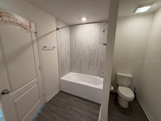 For Sale: $275,000 (3 beds, 2 baths, 1404 Square Feet)