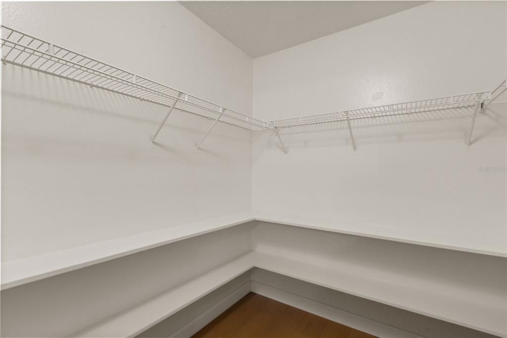 For Sale: $205,000 (3 beds, 2 baths, 1364 Square Feet)