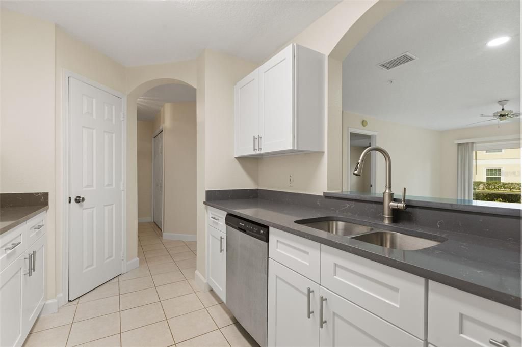 For Sale: $205,000 (3 beds, 2 baths, 1364 Square Feet)