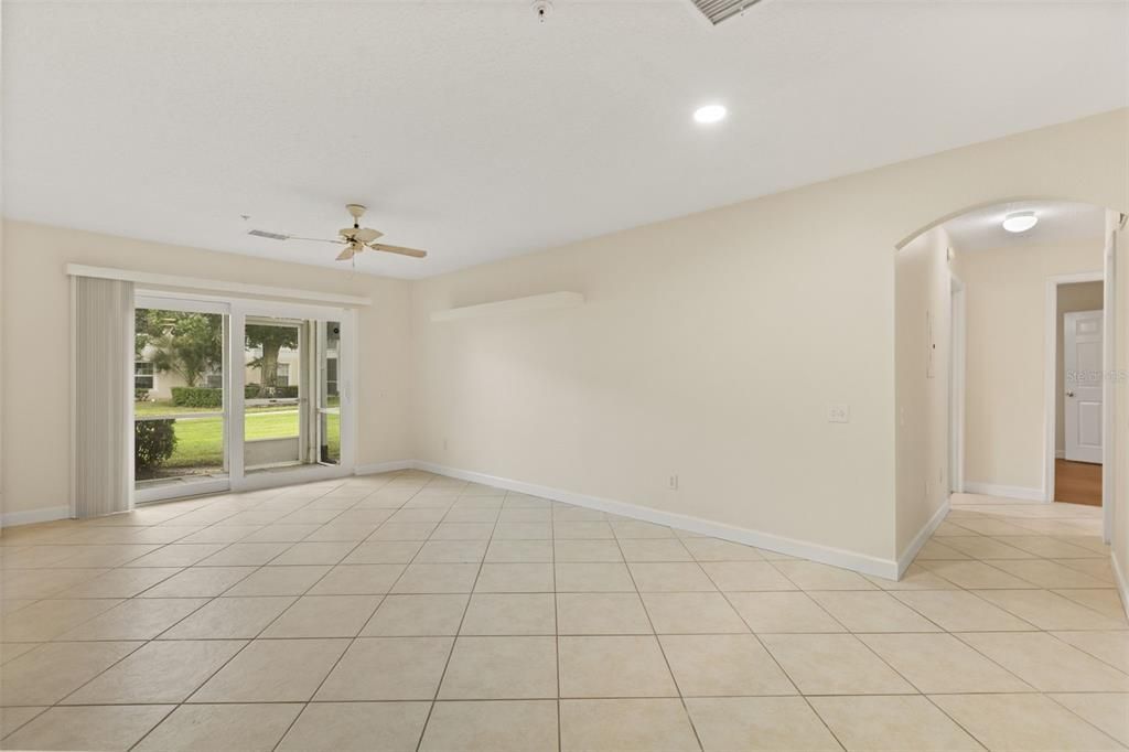 For Sale: $205,000 (3 beds, 2 baths, 1364 Square Feet)