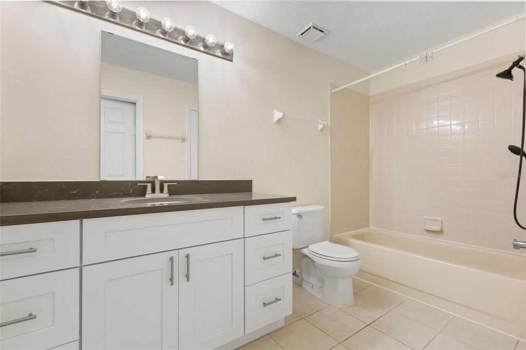 For Sale: $205,000 (3 beds, 2 baths, 1364 Square Feet)