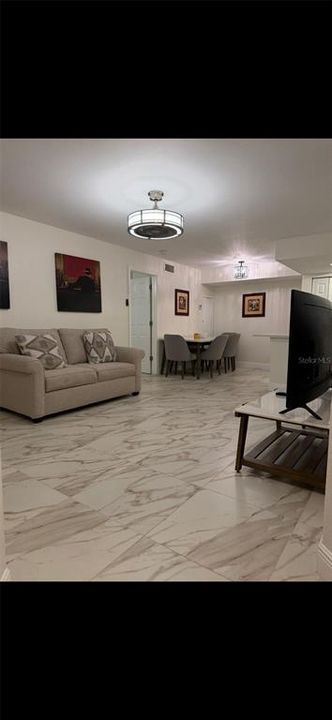 For Rent: $1,700 (2 beds, 2 baths, 938 Square Feet)