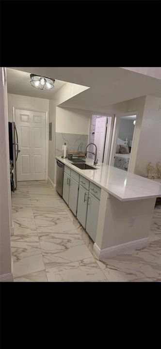 For Rent: $1,700 (2 beds, 2 baths, 938 Square Feet)