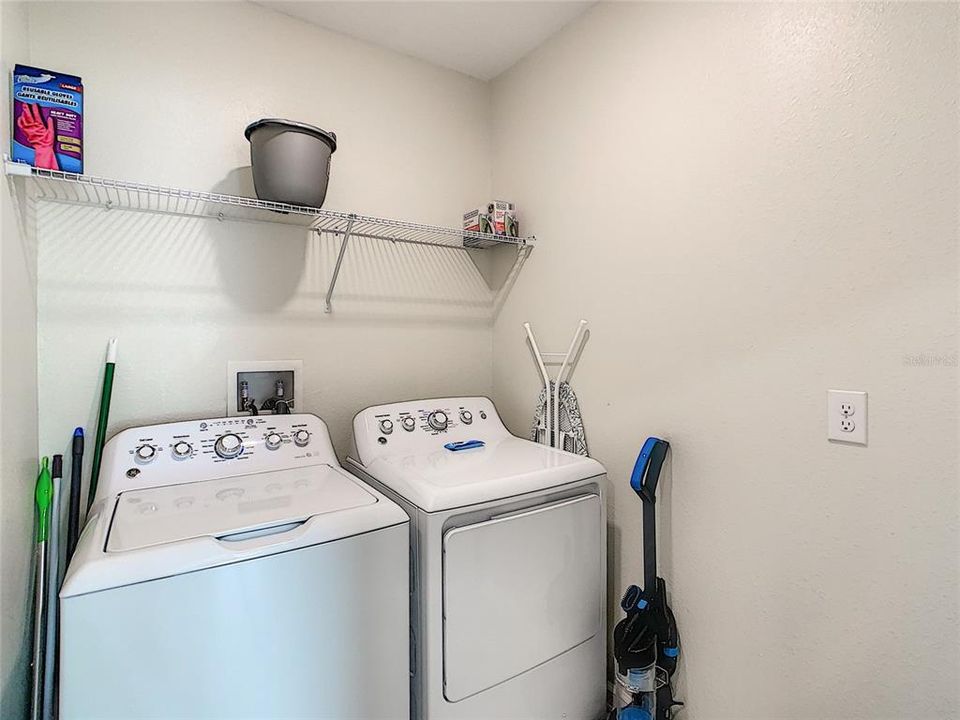 En Venta: $299,000 (2 camas, 2 baños, 1388 Pies cuadrados)