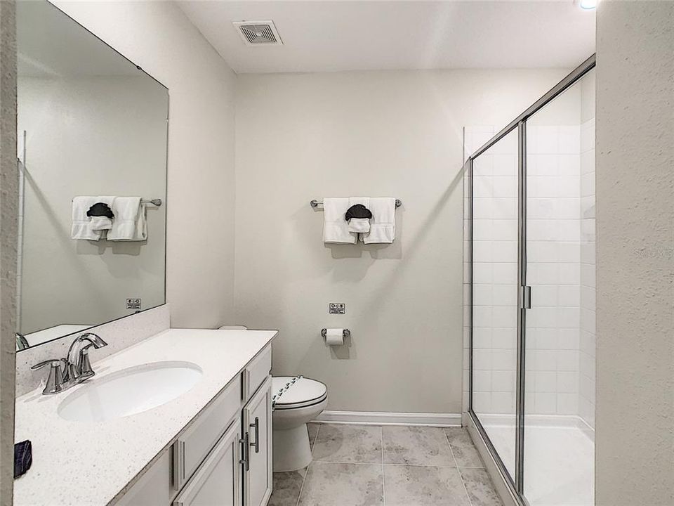 En Venta: $299,000 (2 camas, 2 baños, 1388 Pies cuadrados)
