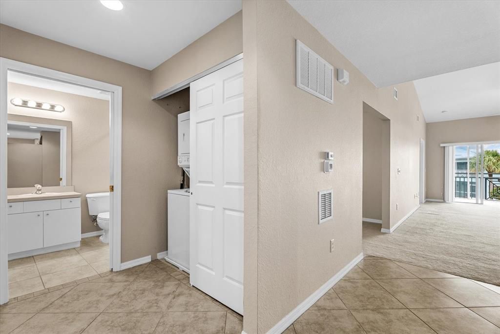 For Sale: $237,500 (2 beds, 2 baths, 1168 Square Feet)