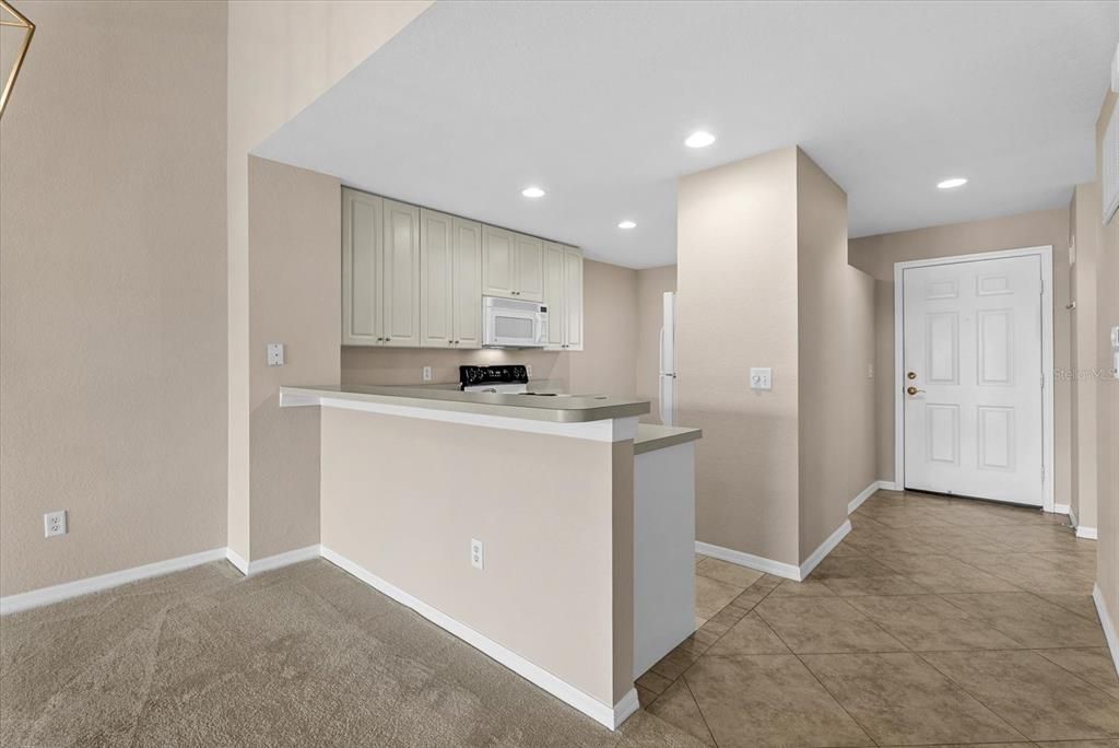 For Sale: $237,500 (2 beds, 2 baths, 1168 Square Feet)